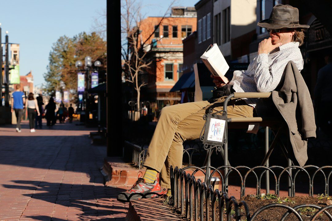 detective reading book